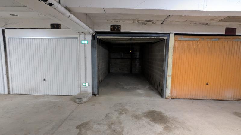 Parking / Garage - 14 m²