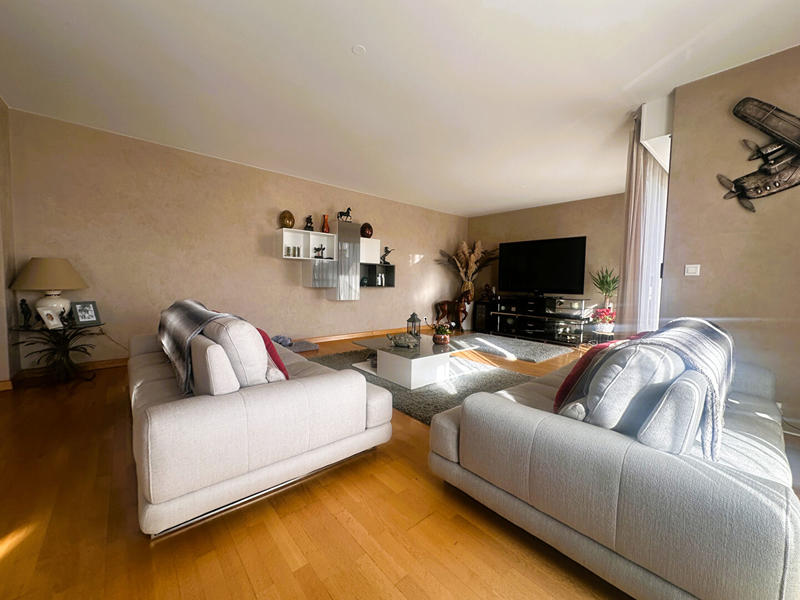 Appartement - 140 m² - 5 pièces