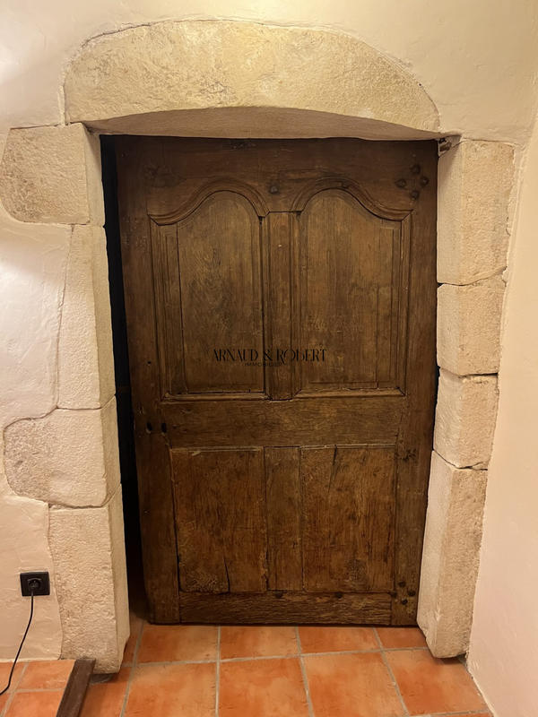 Mas - 519 m² - 12 pièces