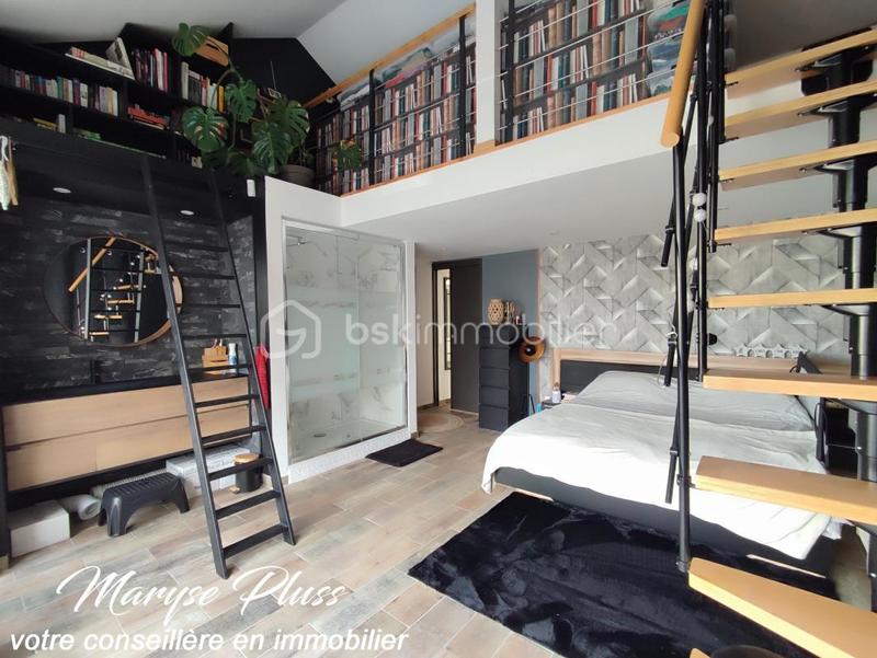 Maison - 162 m² - 8 pièces