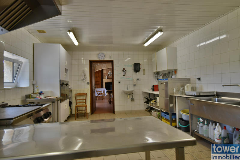 Propriété - 289 m² - 11 pièces