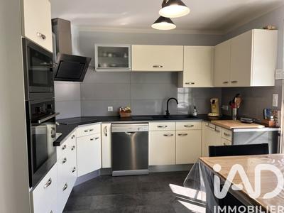 Maison - 143 m² - 6 pièces