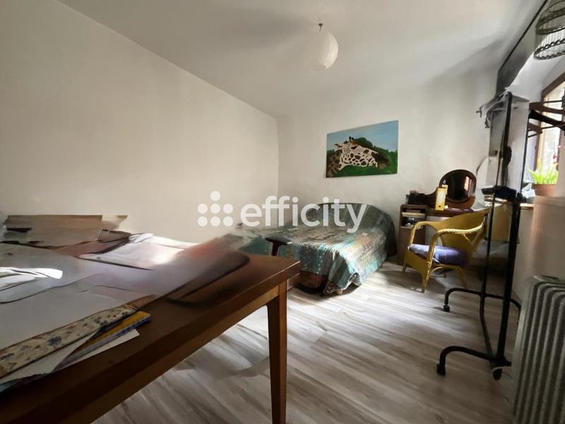 Maison - 184 m² - 9 pièces