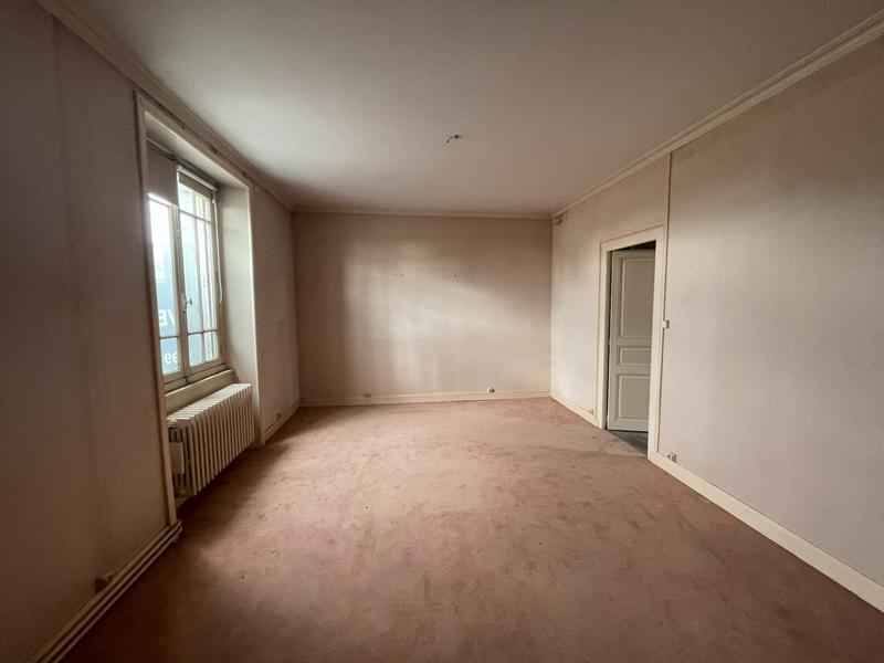 Maison - 250 m² - 12 pièces