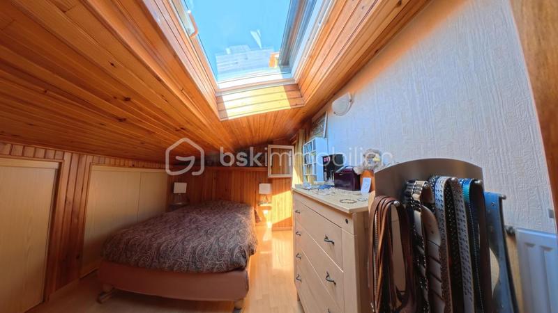 Maison - 180 m² - 6 pièces