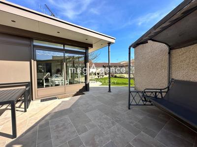 Maison - 215 m² - 7 pièces