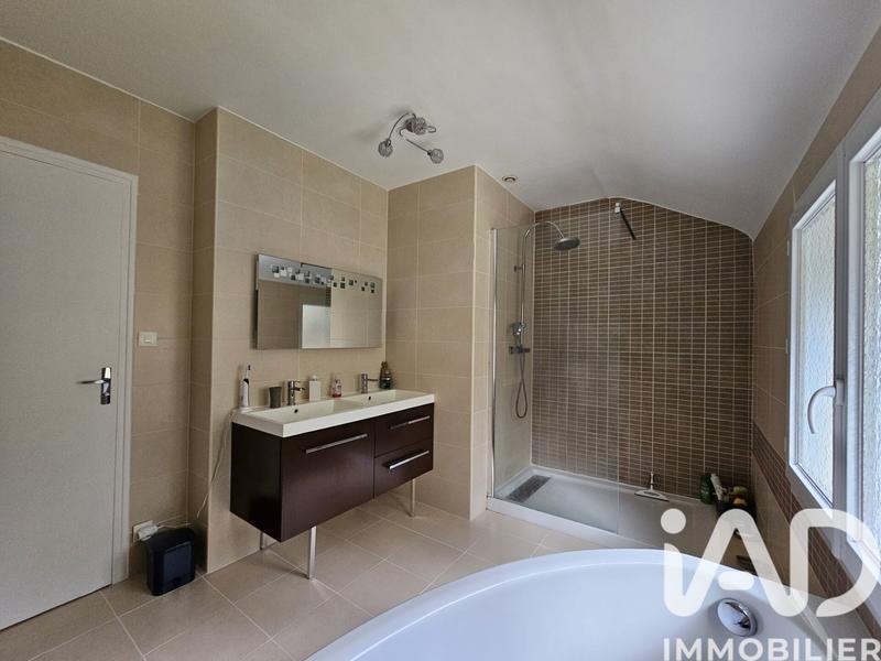 Maison - 161 m² - 6 pièces