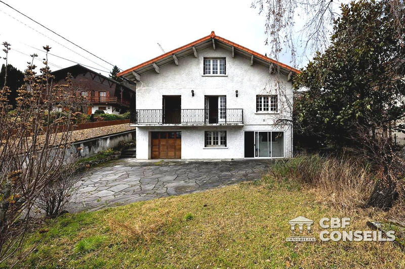 Maison - 160 m² - 8 pièces