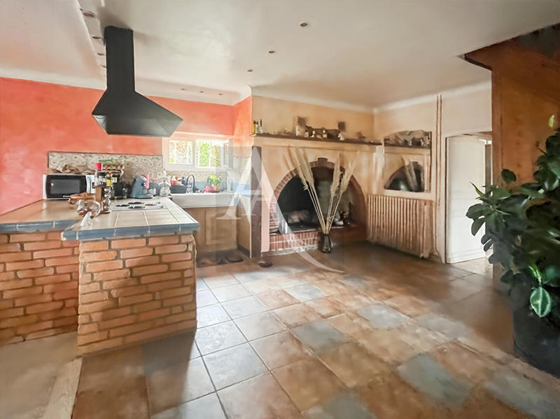 Maison - 140 m² - 8 pièces