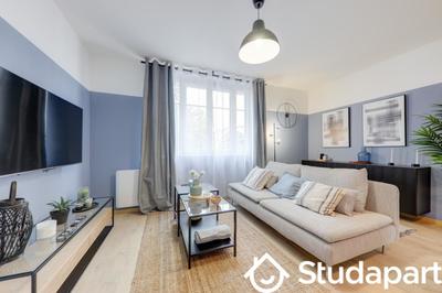 Chambre - 9 m² - 1 pièce