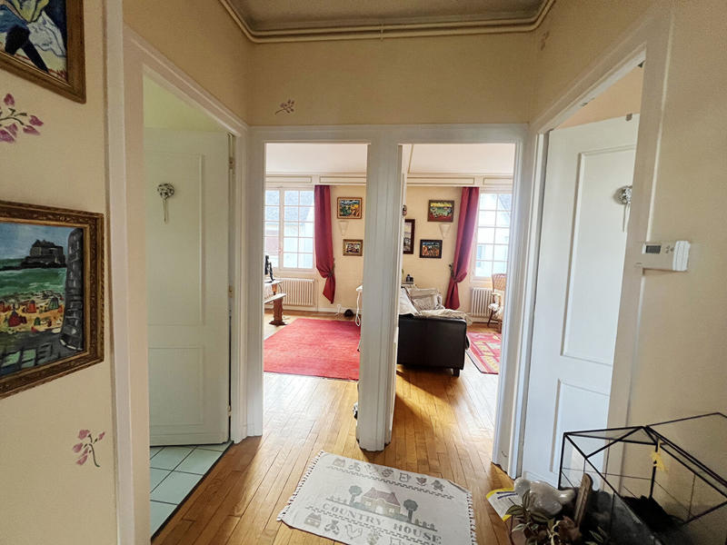 Maison - 208 m² - 7 pièces