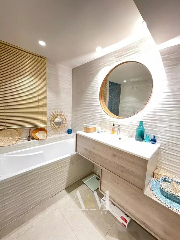 Villa - 202 m² - 6 pièces