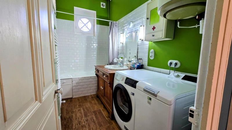 Maison - 175 m² - 9 pièces