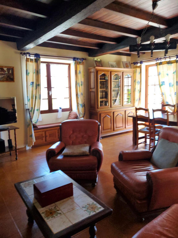 Maison - 197 m² - 8 pièces