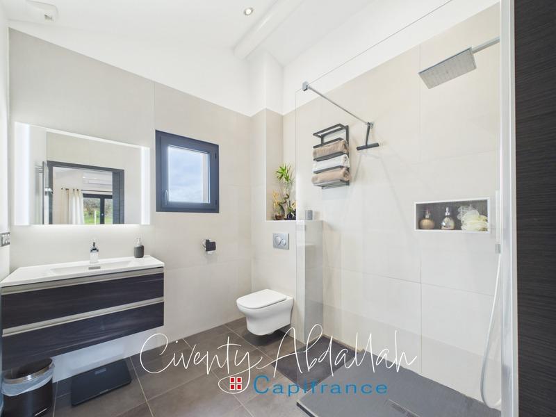 Maison - 122 m² - 3 pièces