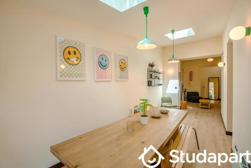 Chambre - 310 m² - 1 pièce