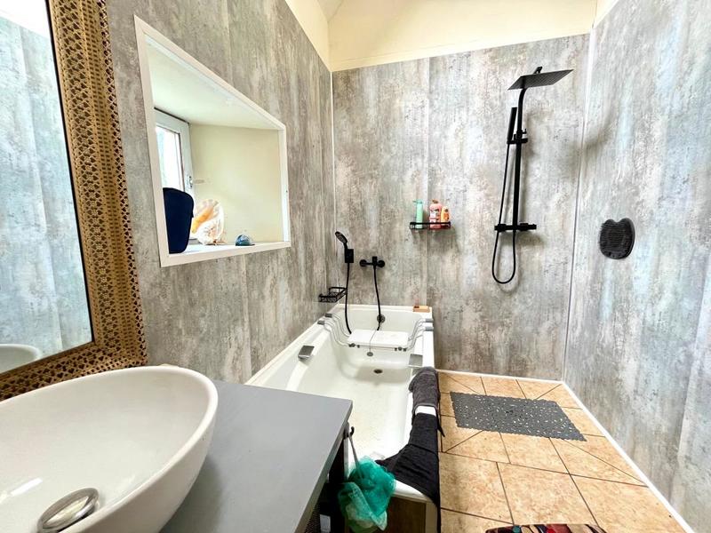 Maison - 230 m² - 7 pièces