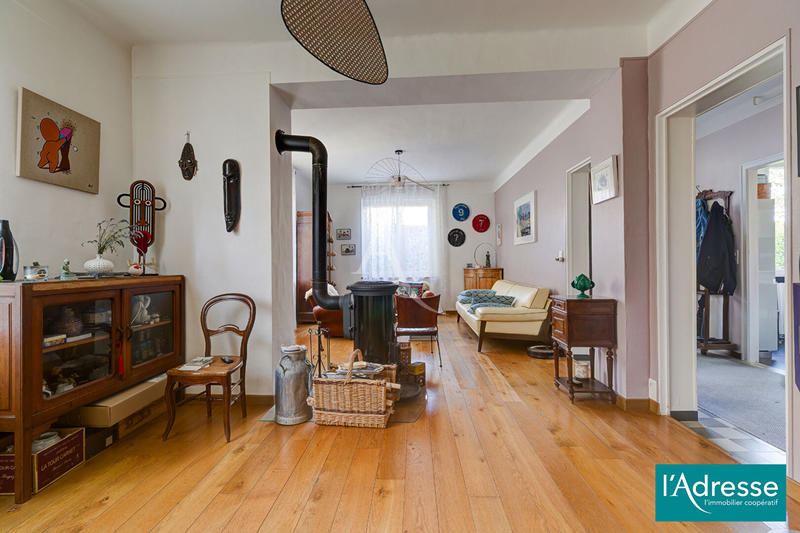 Maison - 223 m² - 7 pièces