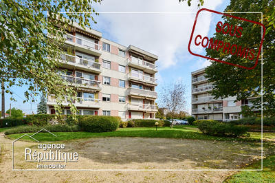 Appartement - 94 m² - 5 pièces