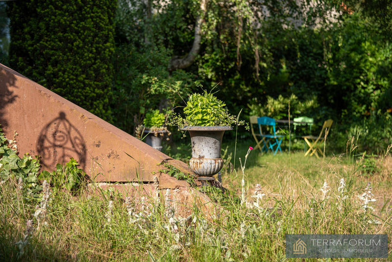 Maison - 280 m² - 10 pièces