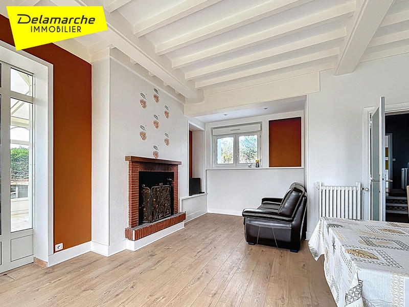 Maison - 256 m² - 10 pièces