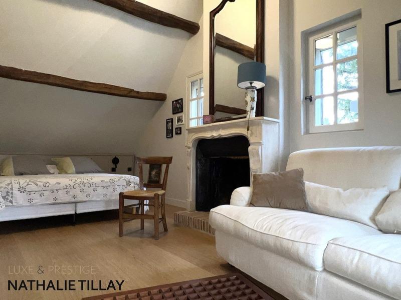 Propriété - 250 m² - 8 pièces