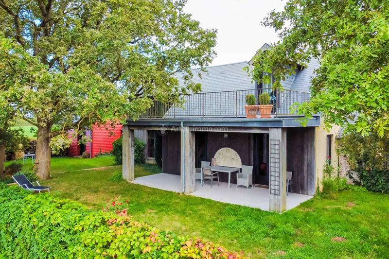 Maison - 214 m² - 10 pièces