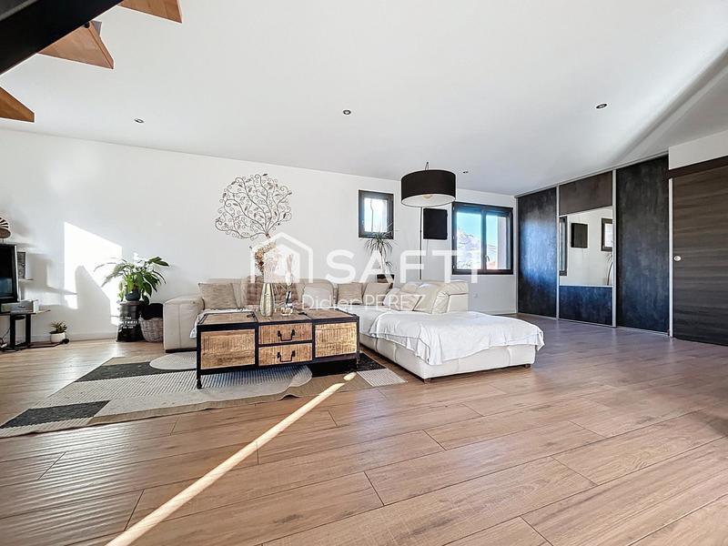 Maison - 140 m² - 4 pièces