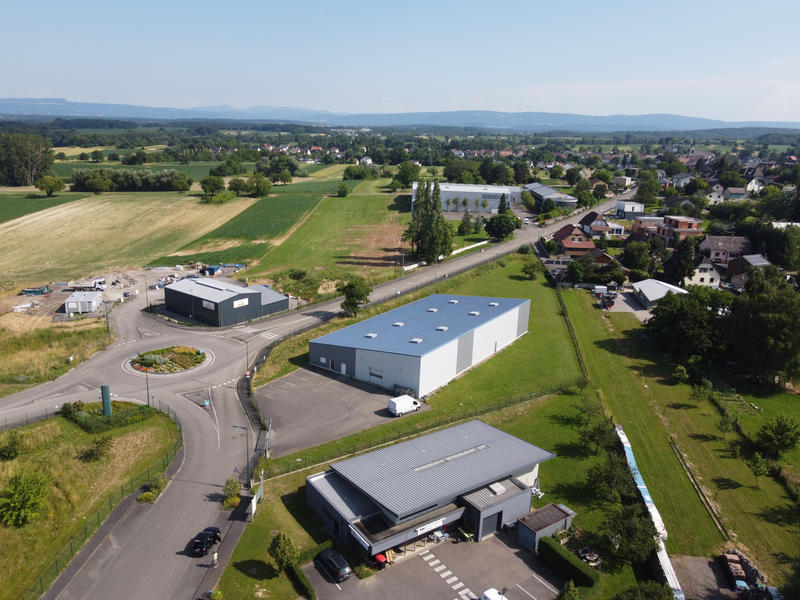 Entrepôt - 1 240 m²