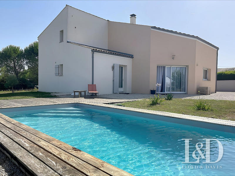 Maison contemporaine - 141 m² - 4 pièces