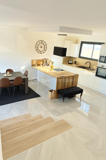 Maison - 115 m² - 5 pièces