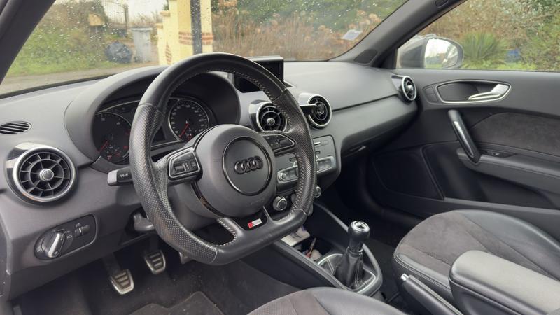 Audi A1 sportback 1.4 Tdi 90 s line