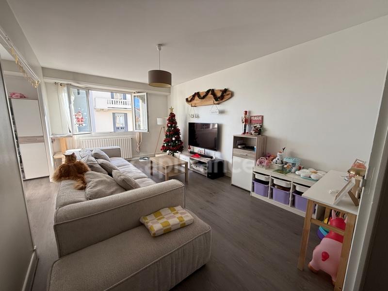 Appartement - 92 m² - 4 pièces