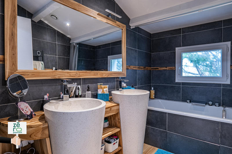 Maison - 143 m² - 5 pièces