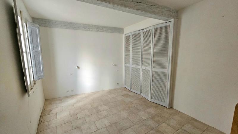 Propriété - 220 m² - 9 pièces