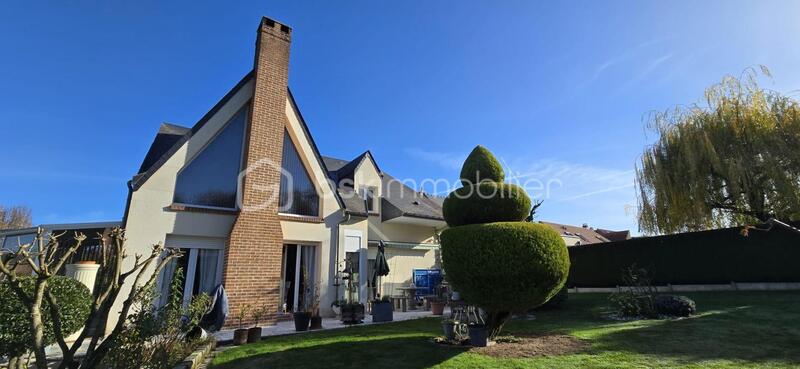 Maison d'architecte - 221 m² - 4 pièces