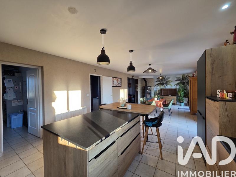 Maison - 161 m² - 8 pièces