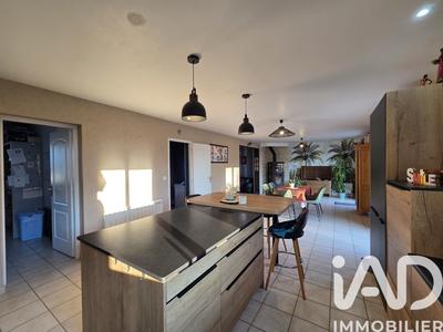 Maison - 161 m² - 8 pièces