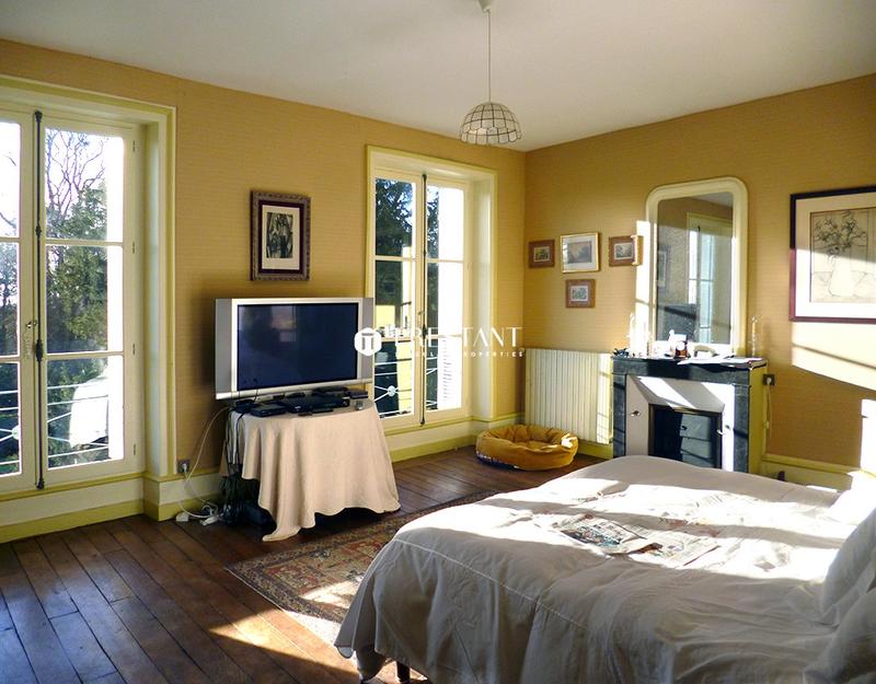 Château - 721 m² - 20 pièces