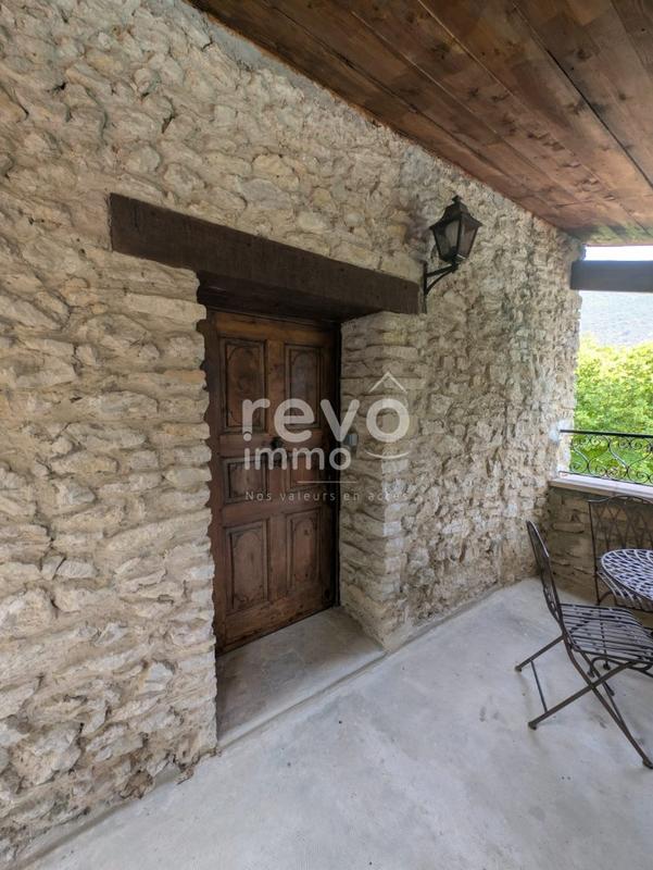 Maison - 255 m² - 7 pièces