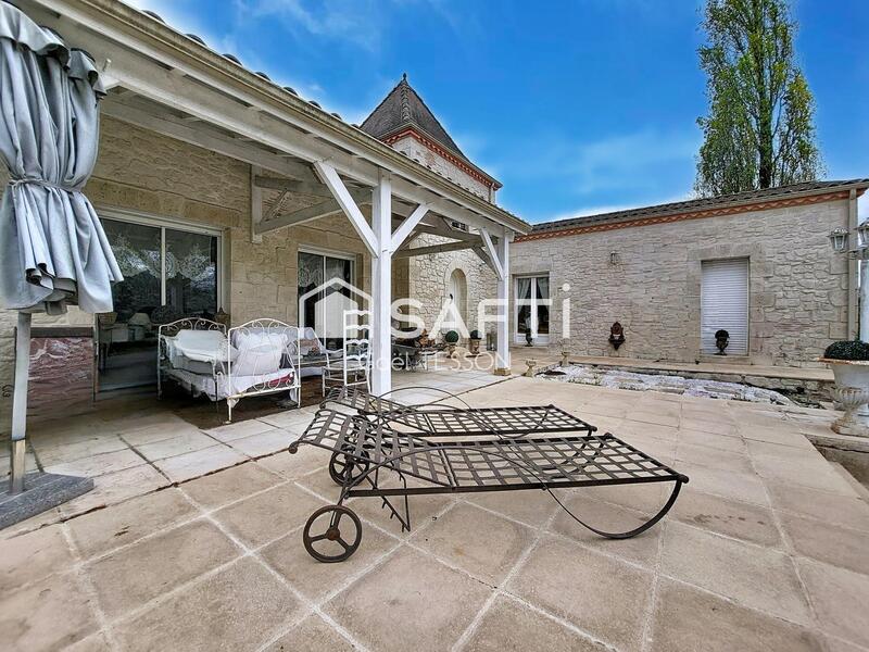 Maison - 185 m² - 5 pièces