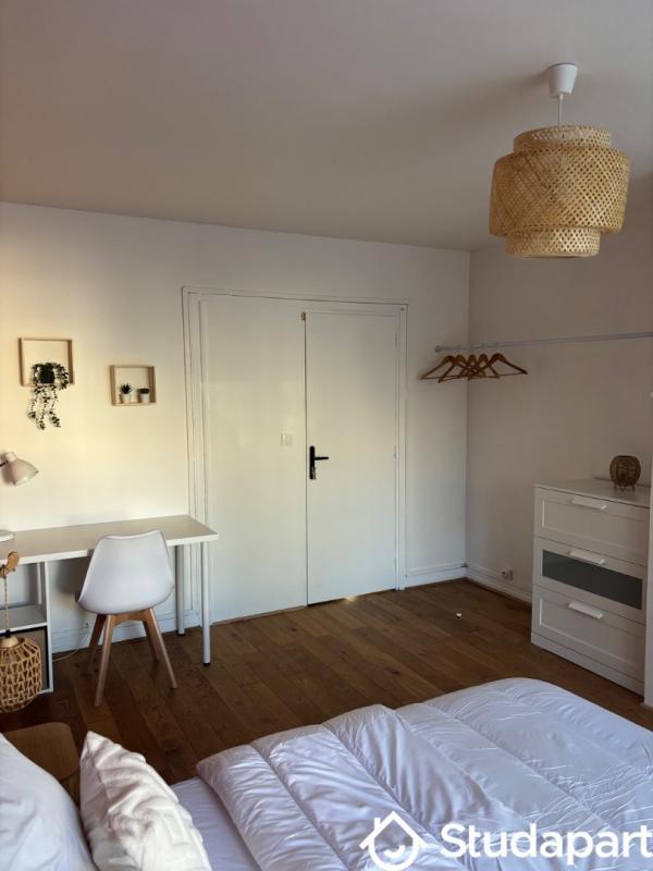 Chambre - 12 m² - 1 pièce