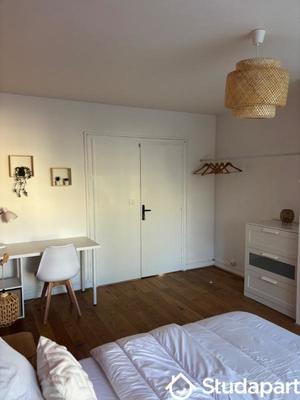 Chambre - 12 m² - 1 pièce