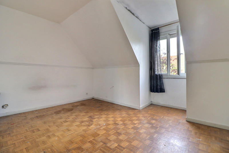 Maison - 91 m² - 5 pièces