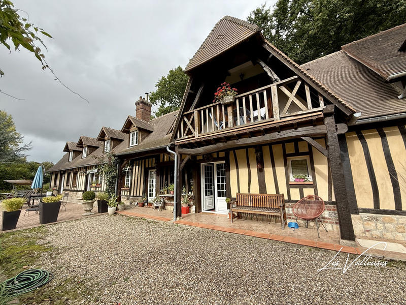 Maison ancienne - 230 m² - 10 pièces