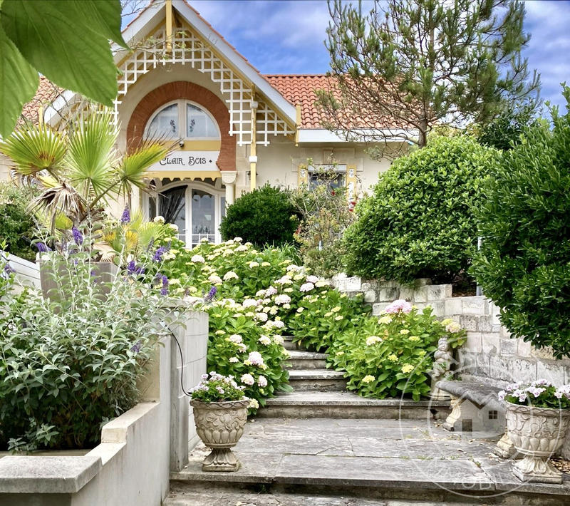 Maison ancienne - 130 m² - 6 pièces