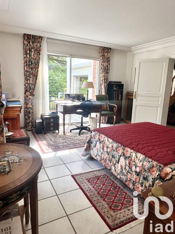 Maison de maîtres - 277 m² - 9 pièces