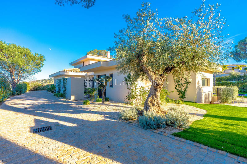 Villa - 266 m² - 5 pièces