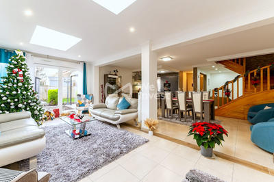 Maison - 122 m² - 6 pièces