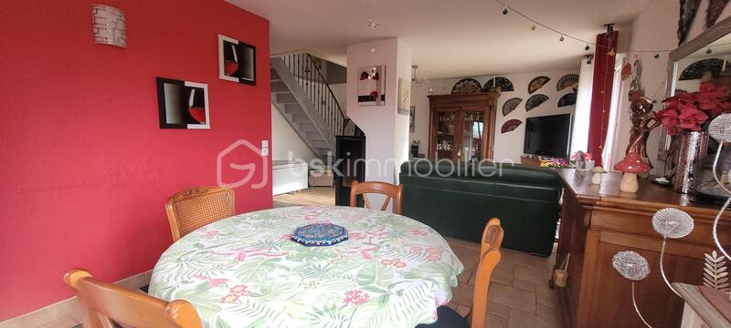 Maison traditionnelle - 120 m² - 6 pièces